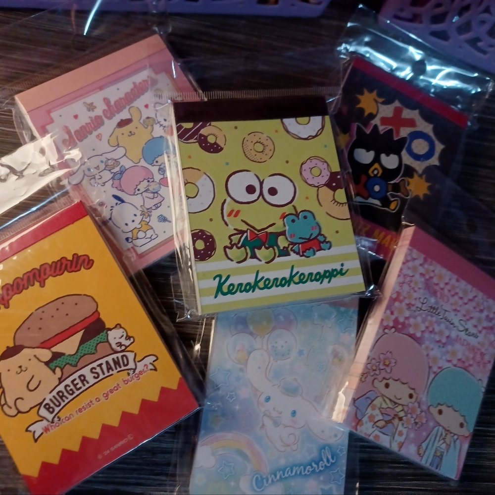 Cute Sanrio Character Notepad Set